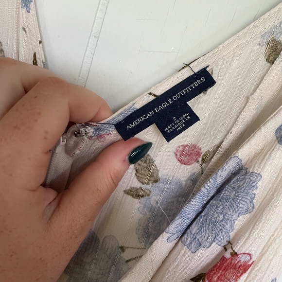 AMERICAN EAGLE FLORAL CREAM SLEEVELESS JUMP TIE WAIST ZIP UP SUIT SIZE 2 - Picture 5 of 5